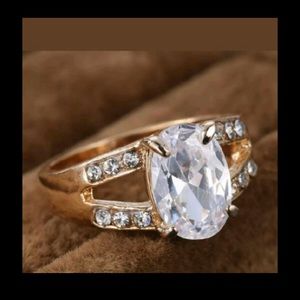 Gorgeous Women gold plated wedding Ring size 8